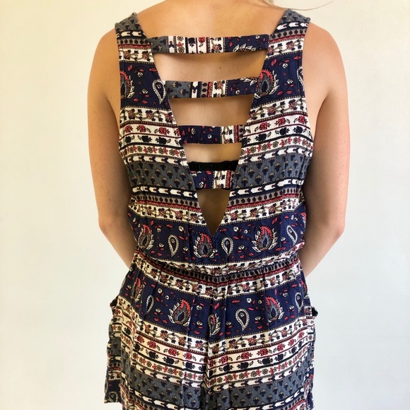 Patterned Romper - Picture 3 of 5